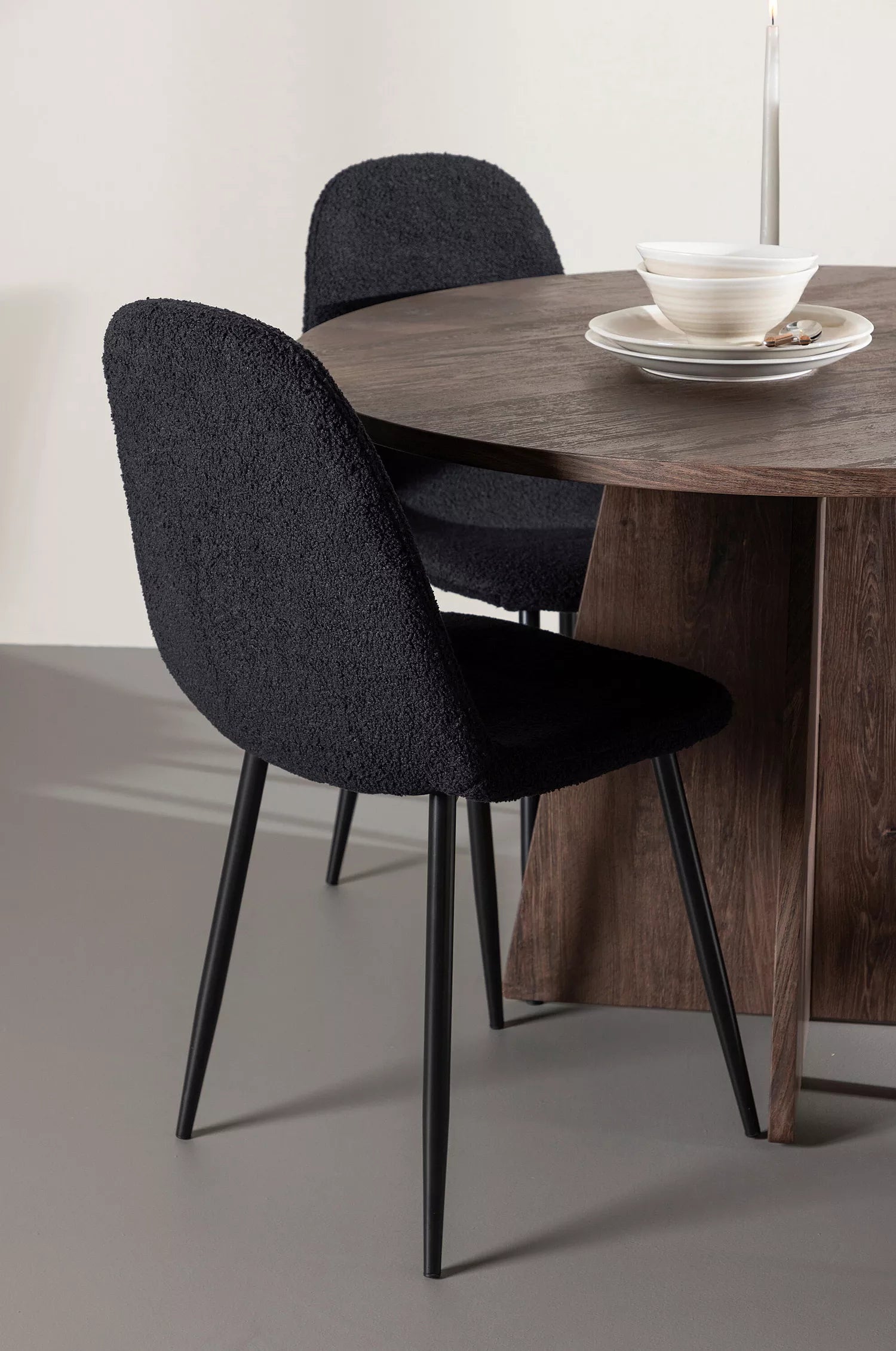 POLAR & BOOTCUT Runt Matbord ⌀110 Mocka + 4 Matstolar Svart